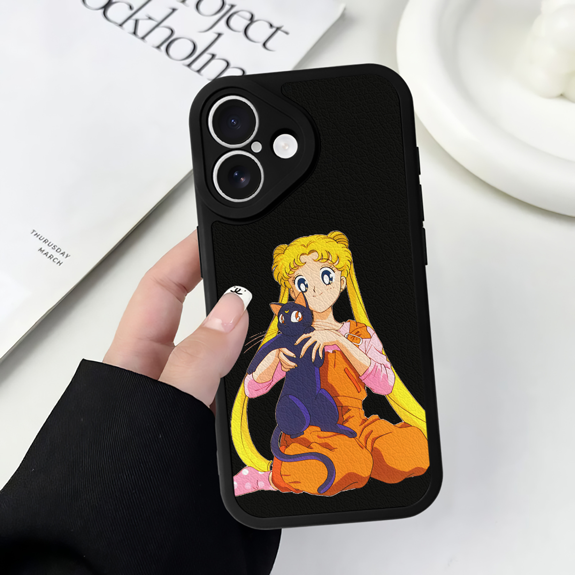 （画像用） 美少女戦士セーラームーン 愛野 美奈子 あいの みなこ Sailor Moon Aino Minako 【iPhone 16シリーズ対応】シリコンスマホケース（レザー調） 材質：シリコン